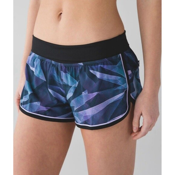 Lululemon Drop It‎ Low Short Pretty Prism Multi Size 12 - Picture 1 of 9